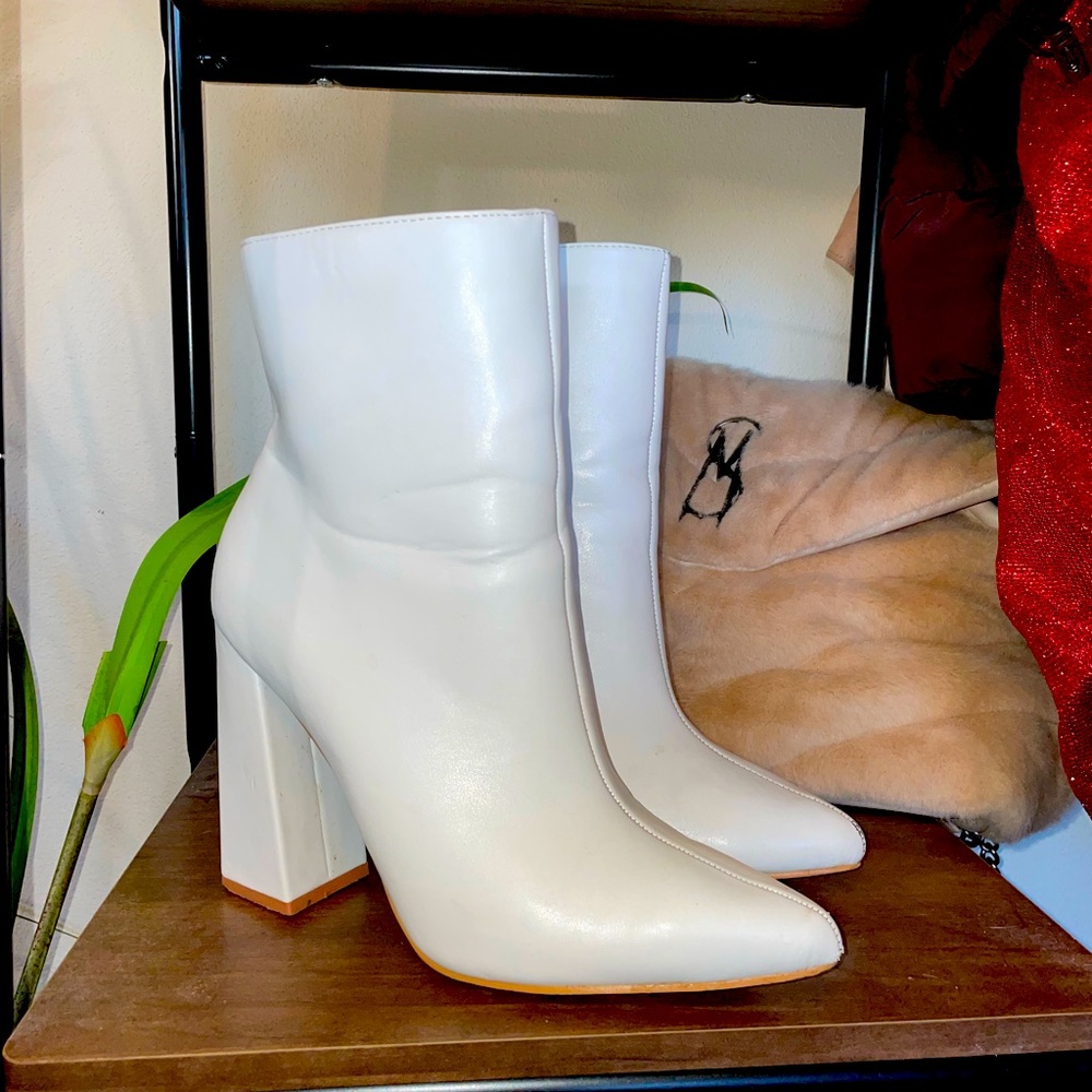 Ego styled white chunky boots!